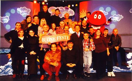 Striscia la Notizia: squadra artistica e tecnica riunita, Natale 1999